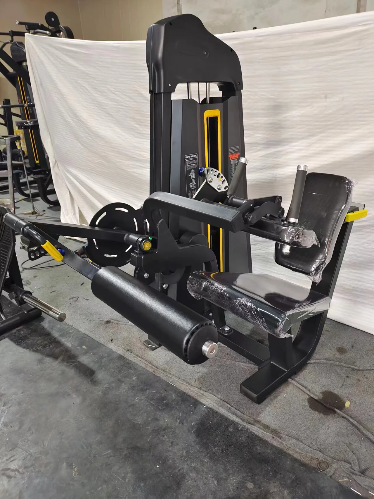 Home Gym Leg Extension Machine - معدات اللياقة البدنية في صالة الألعاب
