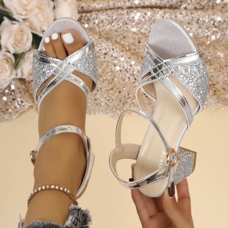 Ankle Strap Attachment - صنادل نسائية بكعب عريض ذهبية لامعة