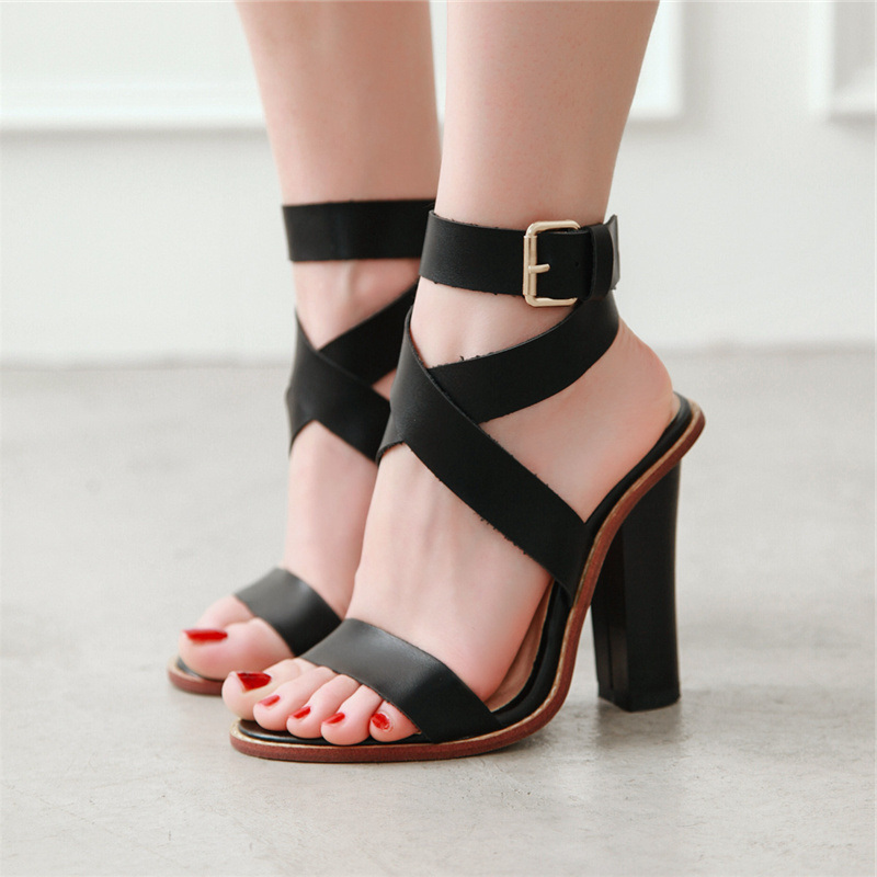 المرأة صنادل طراز جلاديتور عال - مراجعة Ankle Strap Attachment وسعره