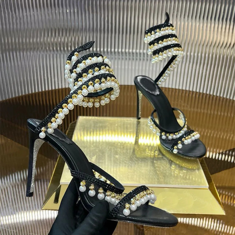 صنادل نسائية فاخرة مزينة بالأح - مراجعة Ankle Strap Attachment وسعره
