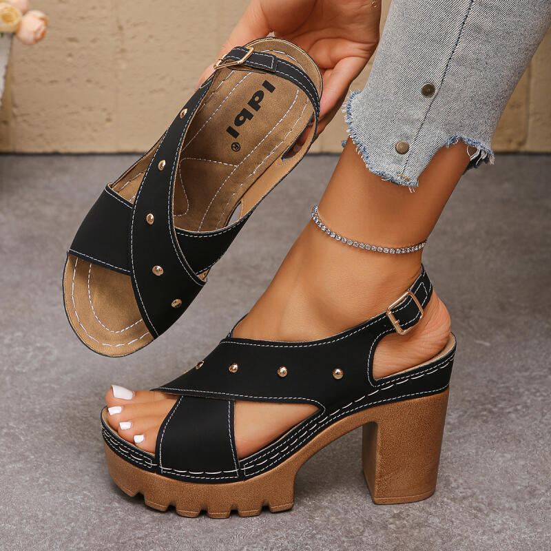 خمر سوبر عالية الكعب عبر حزام  - مراجعة Ankle Strap Attachment وسعره